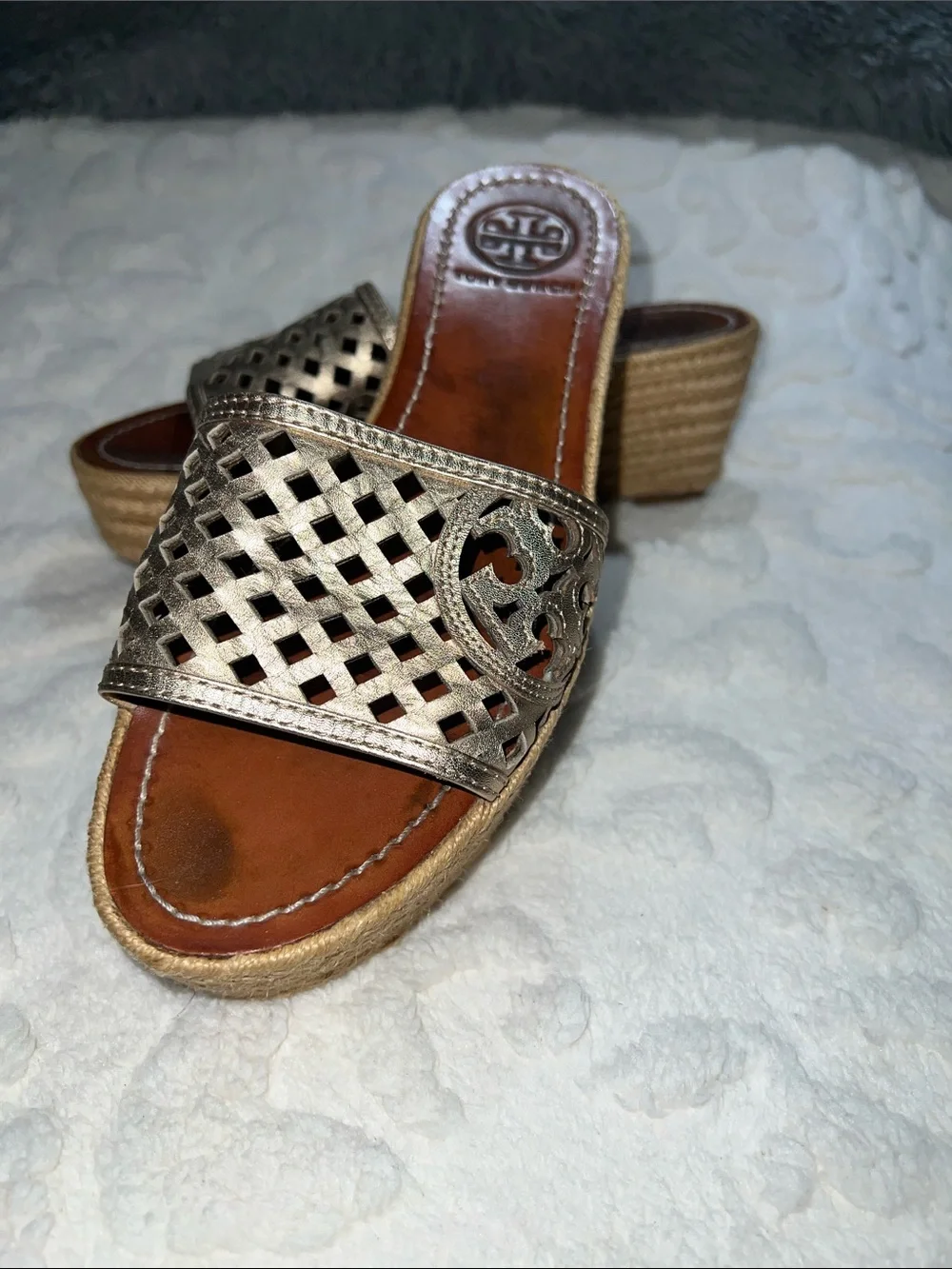 Tory Burch Thatched Perforated Cutout Espadrille Wedge, Gold Metallic Size 8